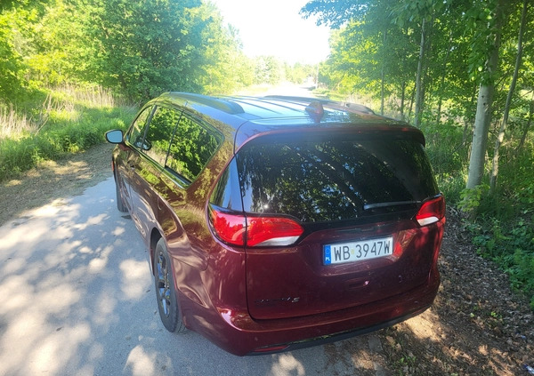 Chrysler Pacifica cena 116000 przebieg: 23000, rok produkcji 2019 z Nowy Targ małe 191